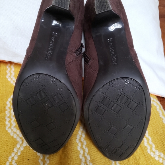 Naturalizer Brown suede Booties - Picture 3 of 3